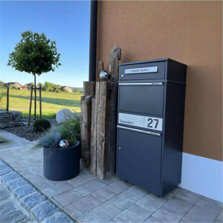 Metzler Paketbox mit Briefkasten | personalisiert mit Gravur | Edelstahl-Namensschild | mit Briefeinwurf | Bispo 2