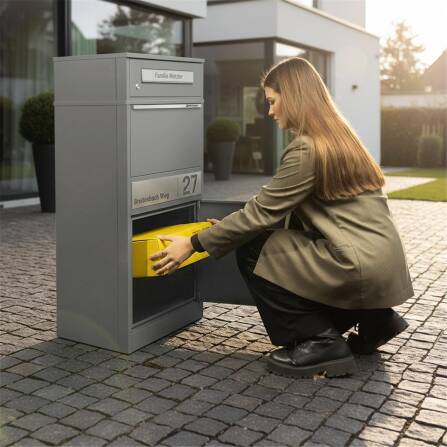 Metzler Paketbox mit Briefkasten | personalisiert mit Gravur | Edelstahl-Namensschild | mit Briefeinwurf | Grau | Bispo 2