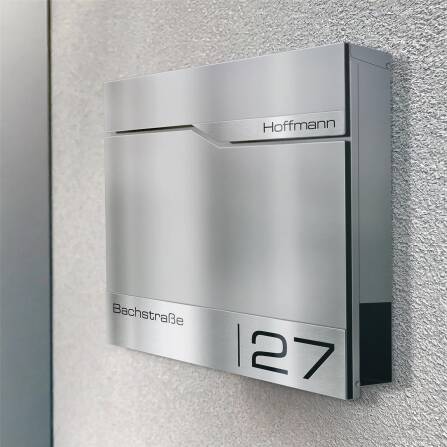 Metzler Briefkasten mit hochwertigem Stahlkorpus und gebürsteter Edelstahlfront | Siebert