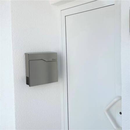 Metzler Briefkasten mit Edelstahlfront | personalisiert mit Gravur | Edelstahl-Namensschild | mit Zeitungsfach | Ebenhard