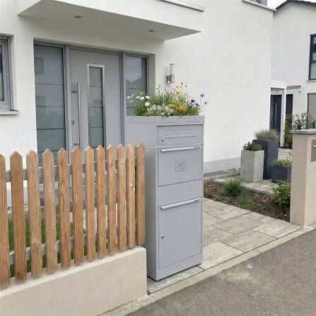 Metzler Paketbox mit Briefkasten | mit Pflanzdach | Grau | mit Briefeinwurf | für Pakete bis zur Größe M | rostfrei | Bispo