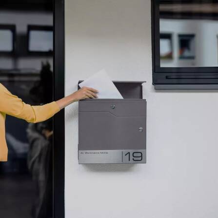 Metzler cassetta delle lettere con campanello wireless | personalizzata con incisione | Eisenglimmer | targhetta in acciaio inox con nome | con scomparto per giornali | Siebert