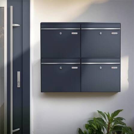 Metzler Briefkastenanlage für 4 Parteien, pulverbeschichtet in Anthrazitgrau RAL7016