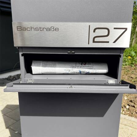 Metzler Standbriefkasten mit Zeitungsfach aus hochwertigem Stahl | Grau | Alves