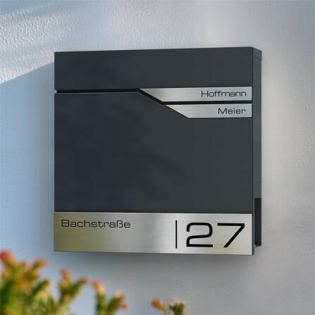 Metzler Briefkasten mit zwei Edelstahl-Namensschildern | Anthrazit RAL 7016 | Albrecht