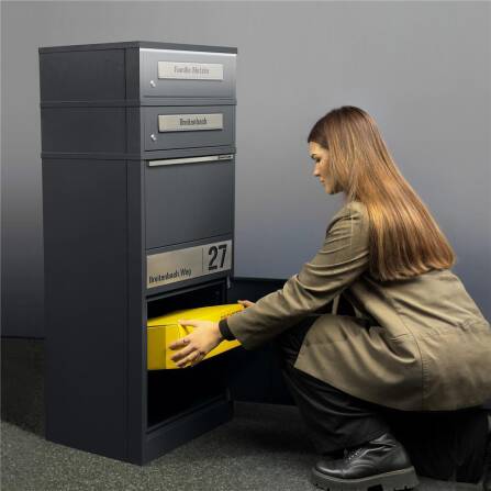 Metzler Paketbox mit 2 Briefkästen | LED | personalisiert mit Gravur | Bispo 2