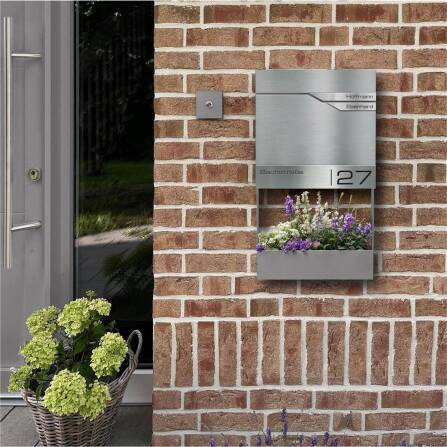 Metzler Briefkasten mit zwei Edelstahl-Namensschildern | Edelstahlfront | Albrecht