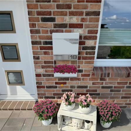 Metzler Briefkasten mit zwei Edelstahl-Namensschildern | Weiß | Albrecht