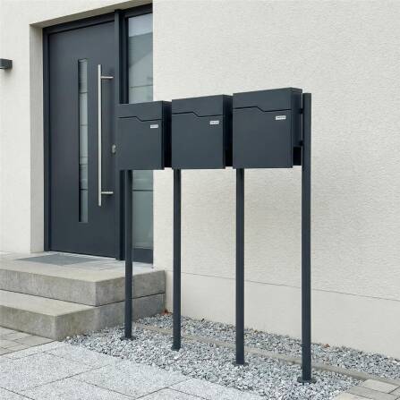 Metzler Standbriefkasten | 3er | Mit austauschbarem Namensschild | Anthrazit