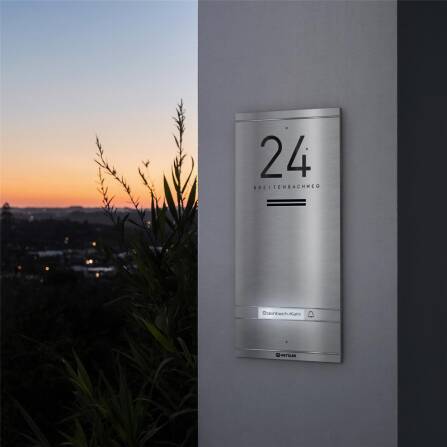 Metzler ADM10 Audio-Türsprechanlage | 1 Klingeltaster | Mit austauschbarem Namensschild | Edelstahl | Kai