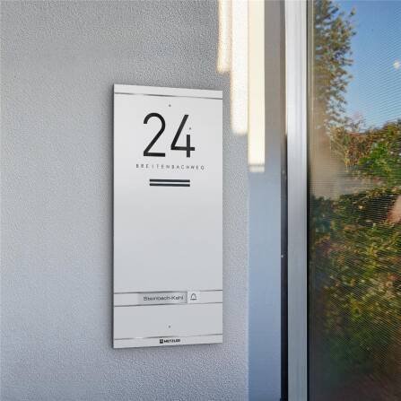 Metzler ADM10 Audio-Türsprechanlage | 1 Klingeltaster | Mit austauschbarem Namensschild | Weiß | Kai