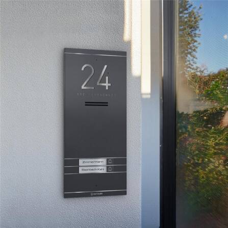 Metzler ADM10 Audio-Türsprechanlage | 2 Klingeltaster | Mit austauschbarem Namensschild | Eisenglimmer | Kai