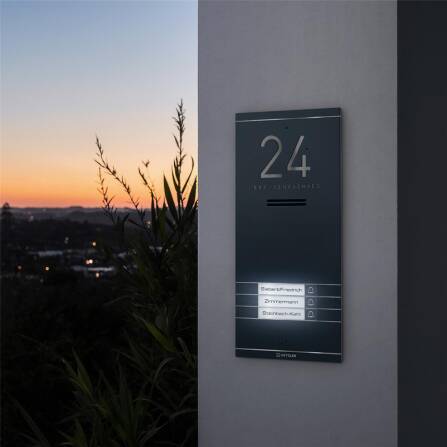 Metzler ADM10 Audio-Türsprechanlage | 3 Klingeltaster | Mit austauschbarem Namensschild | Kai