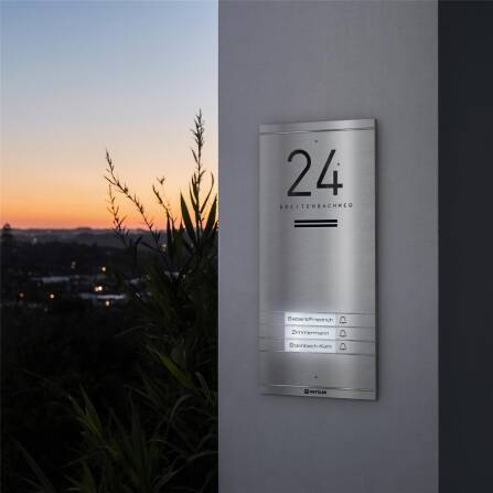 Metzler ADM10 Audio-Türsprechanlage | 3 Klingeltaster | Mit austauschbarem Namensschild | Edelstahl | Kai