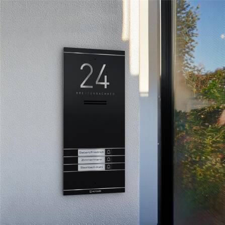 Metzler ADM10 Audio-Türsprechanlage | 3 Klingeltaster | Mit austauschbarem Namensschild | Schwarz | Kai