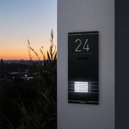 Metzler ADM10 Audio-Türsprechanlage | 3 Klingeltaster | Mit austauschbarem Namensschild | Schwarz | Kai