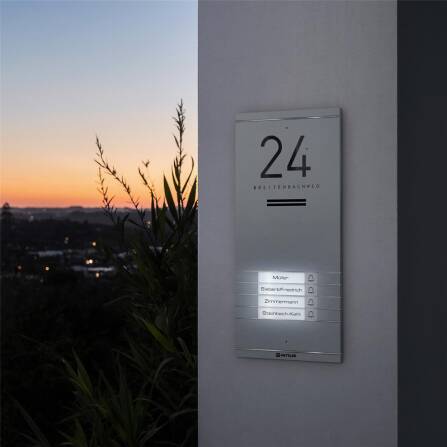 Metzler ADM10 Audio-Türsprechanlage | 4 Klingeltaster | Mit austauschbarem Namensschild | Grau | Kai