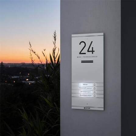 Metzler ADM10 Audio-Türsprechanlage | 4 Klingeltaster | Mit austauschbarem Namensschild | Weiß | Kai