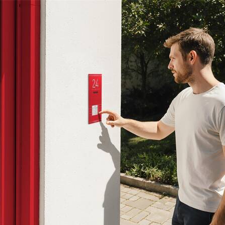 Metzler ADM10 Audio-Türsprechanlage | 4 Klingeltaster | Mit austauschbarem Namensschild | Wunschfarbe | Kai