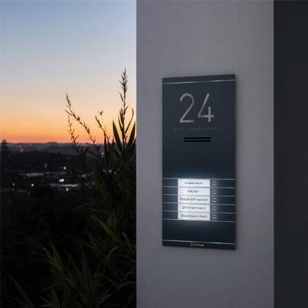 Metzler ADM10 Audio-Türsprechanlage | 5 Klingeltaster | Mit austauschbarem Namensschild | Anthrazit | Kai