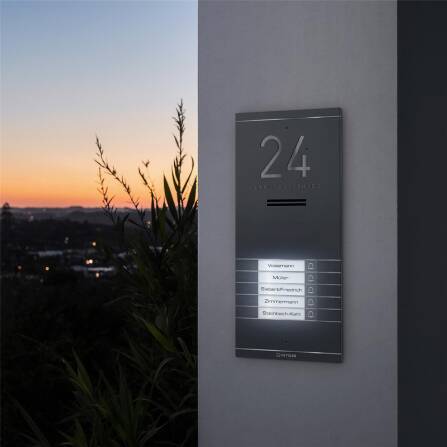 Metzler ADM10 Audio-Türsprechanlage | 5 Klingeltaster | Mit austauschbarem Namensschild | Eisenglimmer | Kai