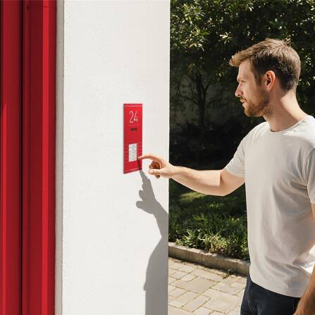 Metzler ADM10 Audio-Türsprechanlage | 5 Klingeltaster | Mit austauschbarem Namensschild | Wunschfarbe | Kai