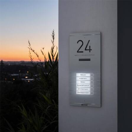 Metzler ADM10 Audio-Türsprechanlage | 6 Klingeltaster | Mit austauschbarem Namensschild | Grau | Kai