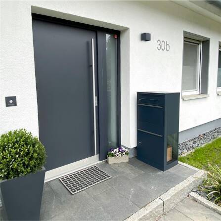 Paketbox mit Briefkasten | mit seitlichen Sichtfenstern | Anthrazit | Bispo SF