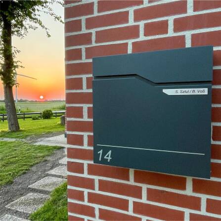 Metzler Briefkasten austauschbares Namensschild | Hoffmann