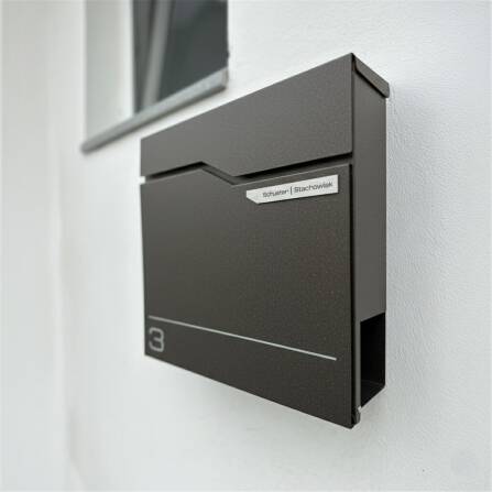 Metzler Briefkasten austauschbares Namensschild | Eisenglimmer | Hoffmann