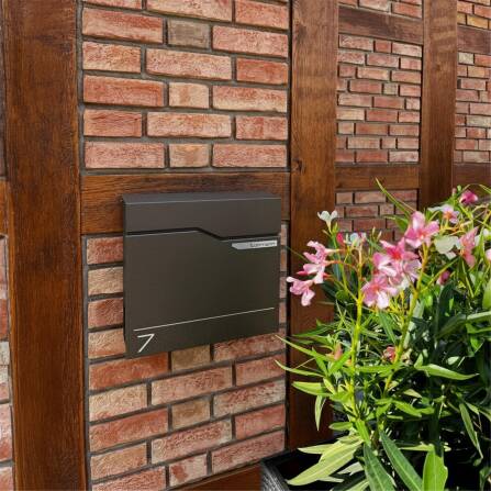 Metzler Briefkasten austauschbares Namensschild | Eisenglimmer | Hoffmann