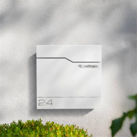 Metzler Briefkasten austauschbares Namensschild | Verkehrsweiß | Hoffmann