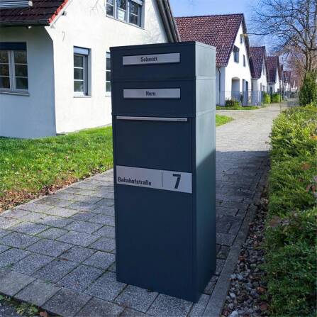 Metzler Paketbox mit Briefkasten | Entnahme auf der Rückseite | personalisiert mit Gravur | Anthrazit | Zivo 2