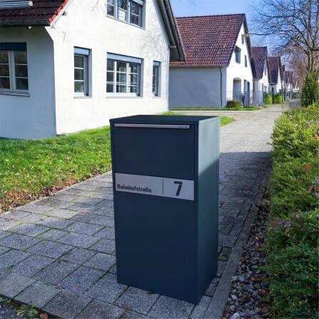 Metzler Paketbox | Entnahme auf der Rückseite | personalisiert mit Gravur | Anthrazit | Zivo 2