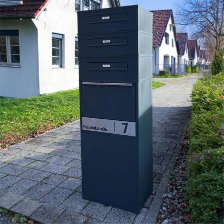 Metzler Paketbox mit 3 Briefkästen | Entnahme auf der Rückseite | personalisiert mit Gravur | austauschbares Namensschild | Anthrazit | Zivo 2
