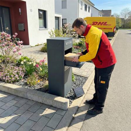 Metzler Paketbox mit LED | Entnahme auf der Rückseite | personalisiert mit Gravur | Anthrazit | Zivo 2 LED