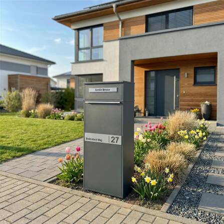 Metzler Paketbox mit LED | Entnahme auf der Rückseite | personalisiert mit Gravur | Anthrazit | Zivo 2 LED