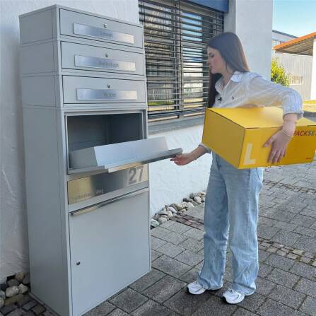 Metzler Paketbox XL mit 3 Briefkästen | Paketkasten rostfrei | personalisiert mit Gravur | Grau | Bispo Max 2