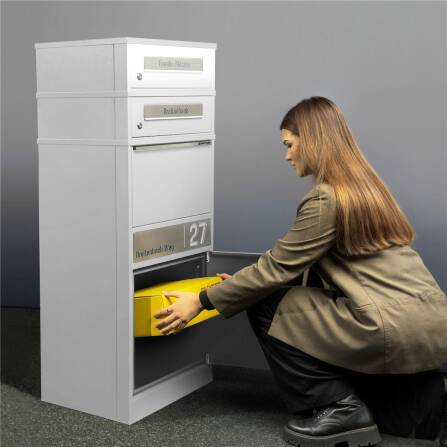 Metzler Paketbox mit 2 Briefkästen | LED | personalisiert mit Gravur | Weiß | Bispo 2