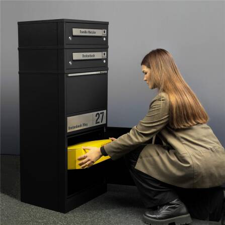 Metzler Funk-Paketbox mit Klingel & Briefkasten |  personalisiert mit Gravur | Edelstahl-Namensschilder | Schwarz | Bispo Funk