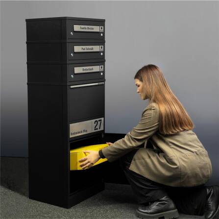 Metzler Funk-Paketbox mit Klingel & Briefkasten |  personalisiert mit Gravur | Edelstahl-Namensschilder | Schwarz | Bispo Funk