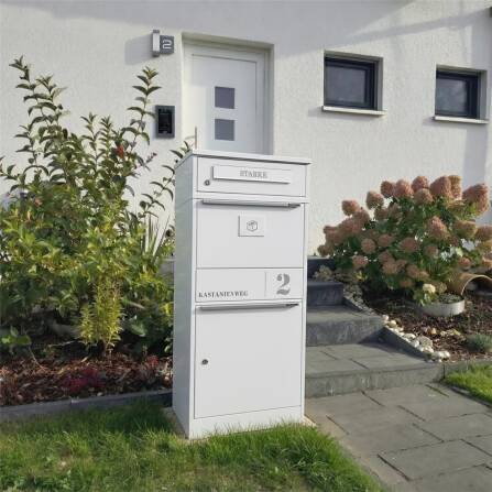 Metzler Paketbox mit Briefkasten | personalisiert mit Gravur | Edelstahl-Namensschild | mit Briefeinwurf | Weiß | Taren