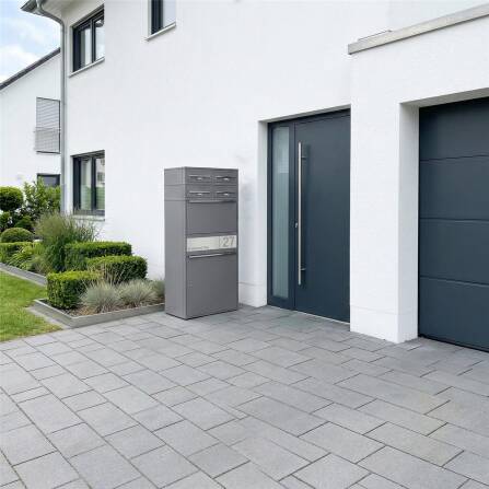 Metzler Paketbox XL mit vier Briefkästen | austauschbare Papiereinleger | personalisiert mit Gravur | Grau | Bispo Max 2