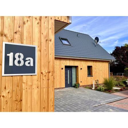 Metzler Hausnummernschild quadratisch Edelstahl Anthrazit