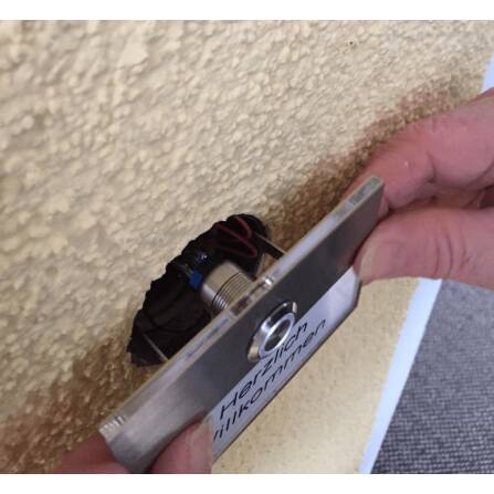 Spannfeder für die Unterputzdose Ø25 mittig